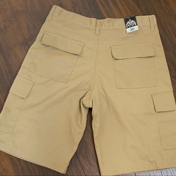 Tan Canyon Club cargo shorts. - Picture 5 of 5